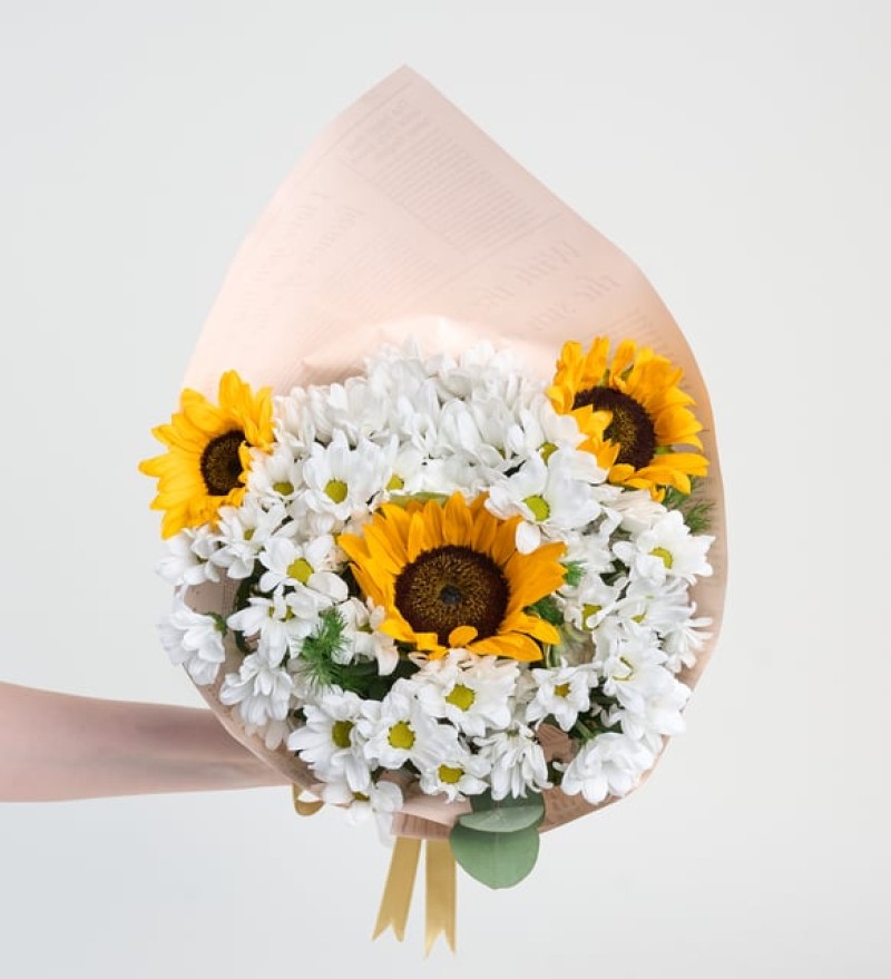 Ayçiçeği ve Beyaz Papatyalar Mutluluk Aranjmanı
