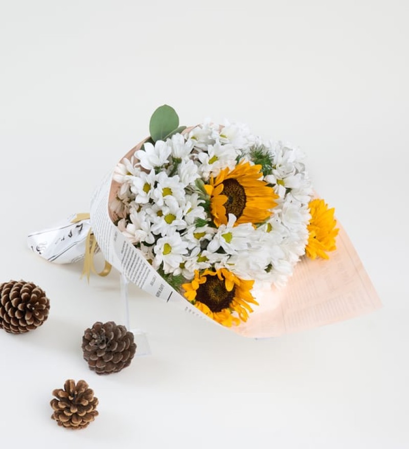 Ayçiçeği ve Beyaz Papatyalar Mutluluk Aranjmanı