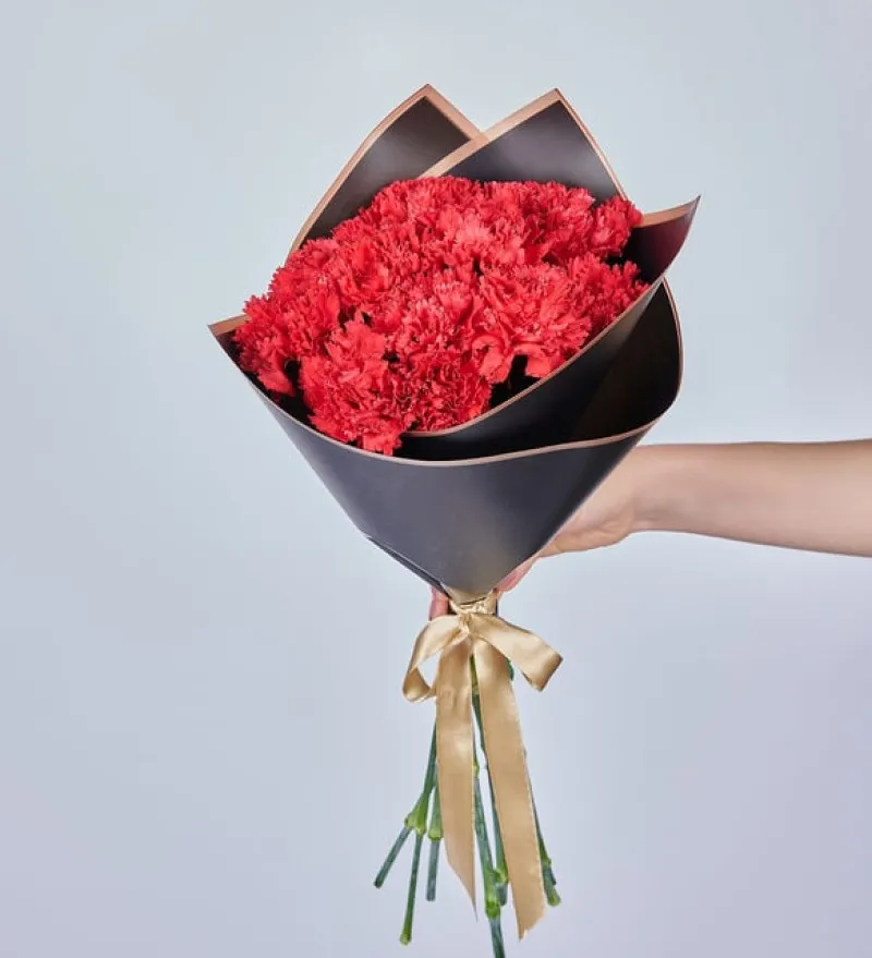 Kırmızı Karanfil Çiçek Buketi
